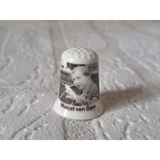 Marcel van Dam Publieke omroep VARA vingerhoedje