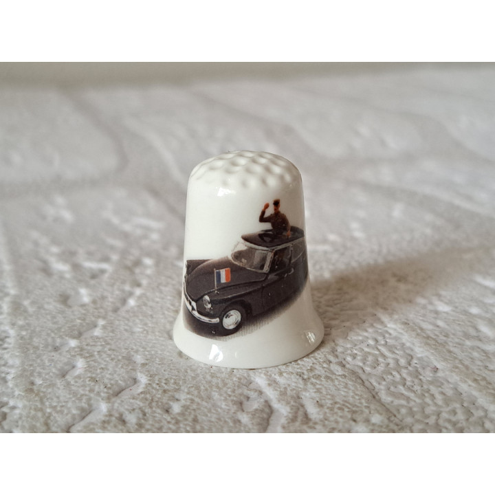 Citroen DS 19 met President Charles de Gaulle vingerhoedje