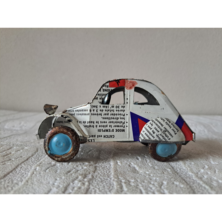 Citroen 2CV met sunroof, blik 12.5x6x6.5cm - modelauto Citroen 2CV met sunroof, blik 12.5x6x6.5cm - modelauto