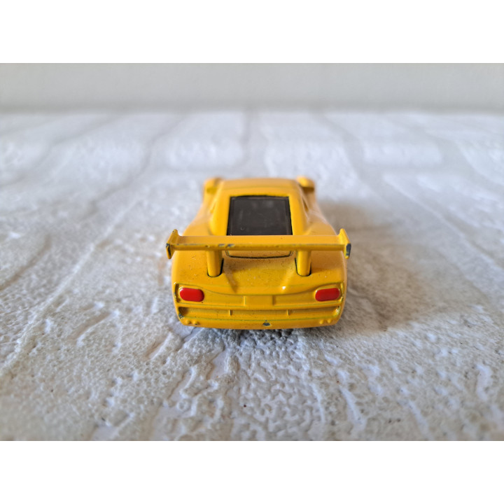 Hispano Suiza HS 21 GTS Sikusniper 1:55 Siku 0866 geel (3) - modelauto