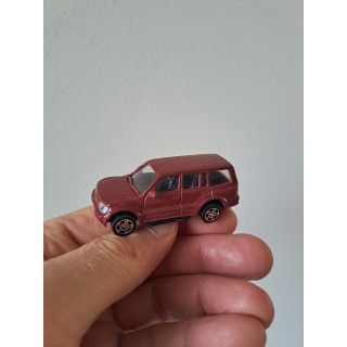 Mitsubishi Pajero 2000 1:72 JoyCity, metaal Mitsubishi Pajero 2000 1:72 JoyCity, metaal