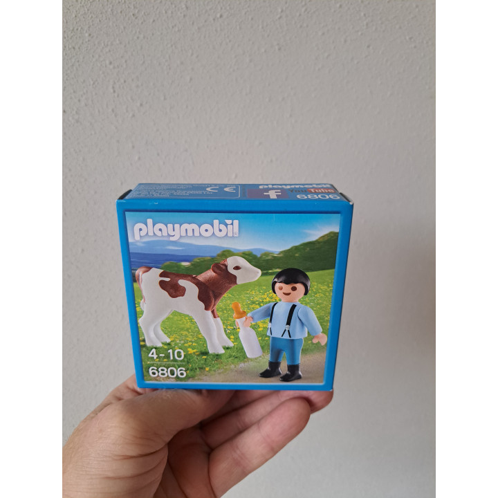 Jongen met koe en drinkfles Playmobil 6806