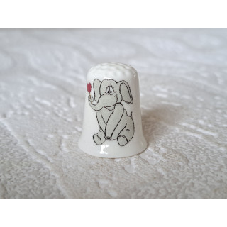 Verliefde olifant tekening vingerhoedje  - Verzamelobject Verliefde olifant tekening vingerhoedje  - Verzamelobject