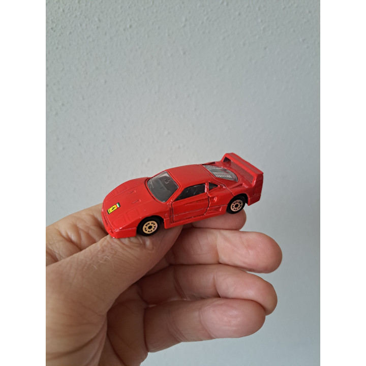 Ferrari F40 1:64 Maisto, metaal Ferrari F40 1:64 Maisto, metaal