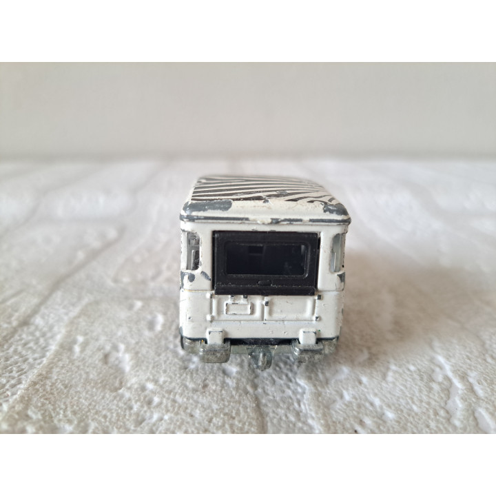 Majorette 277 Toyota Land Cruiser Safari Zebra 1:55