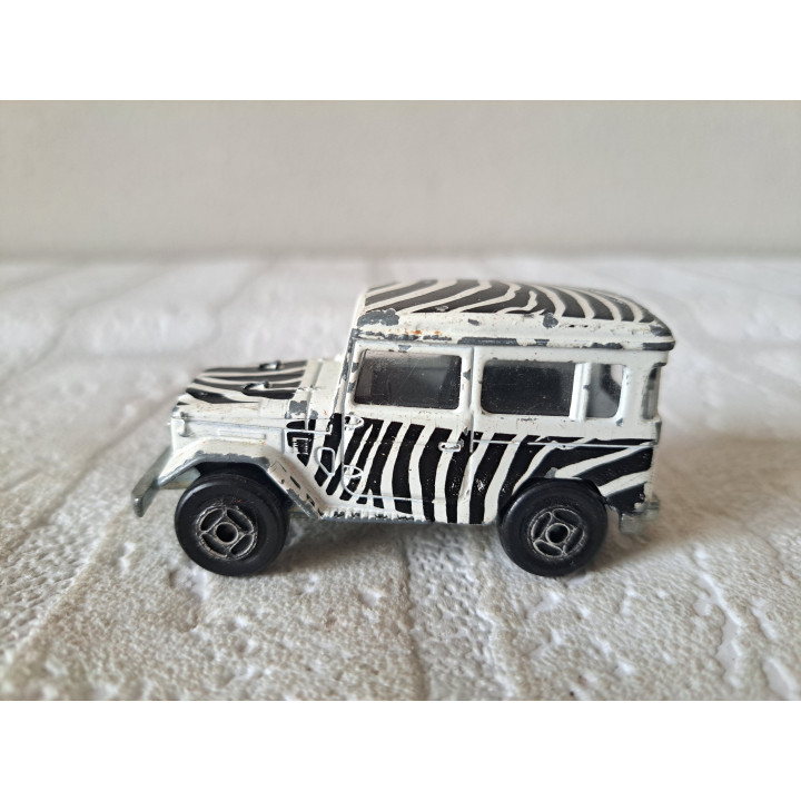 Toyota Land Cruiser Safari 1:53 Majorette 277 (2) - modelauto