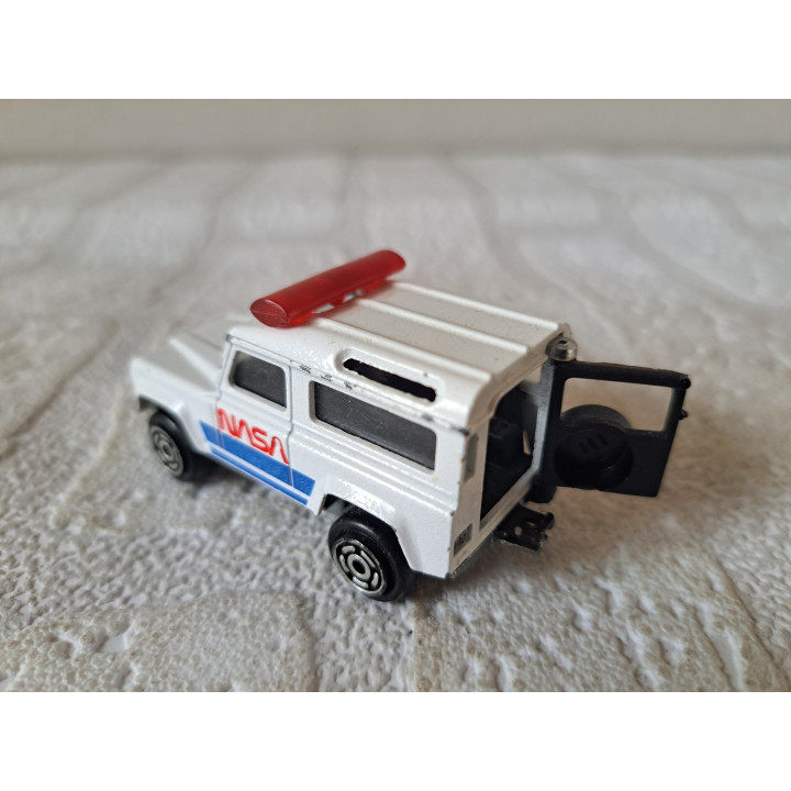Land Rover 90 Raid NASA 1:60 Majorette 266 (2) - modelauto