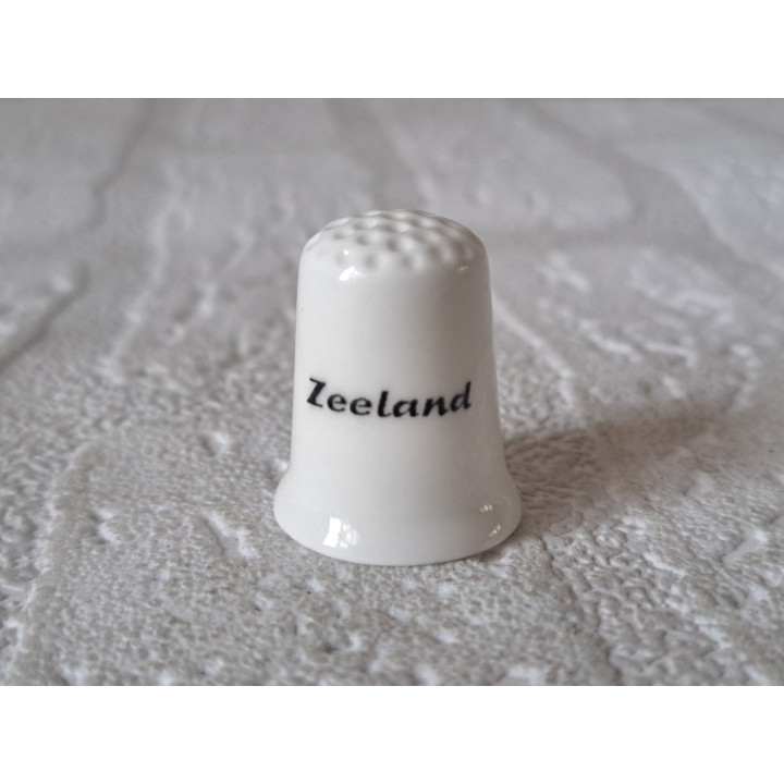 Stadswapen van Zeeland met tekst achterkant vingerhoedje - Verzamelobject