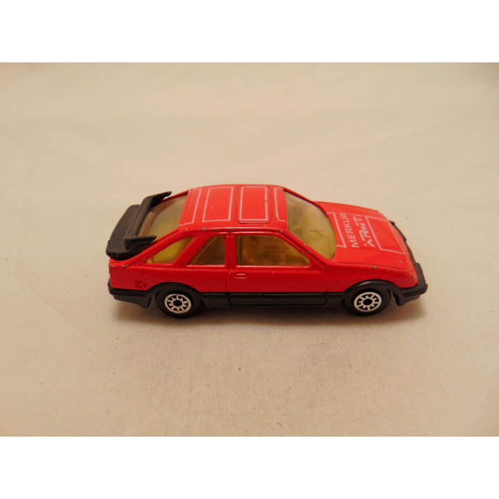 Ford Sierra XR4i 1:64 MC toys rood