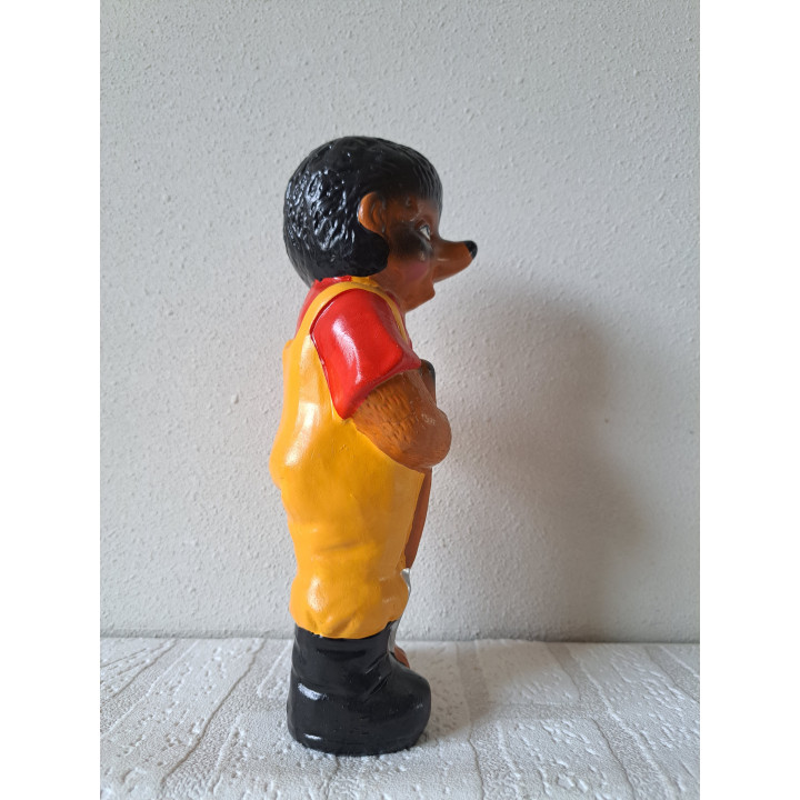 Mol als tuinman, groot beeld, aardewerk 11x9x26cm