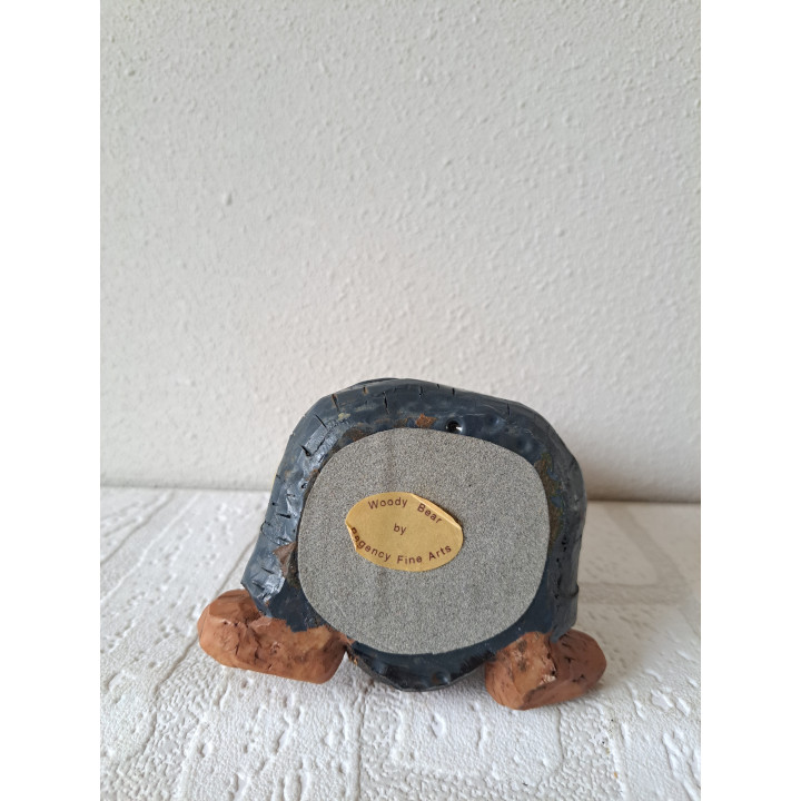 Woody beer met trommel, RFA kusthars 9x8x14cm - dierfiguren