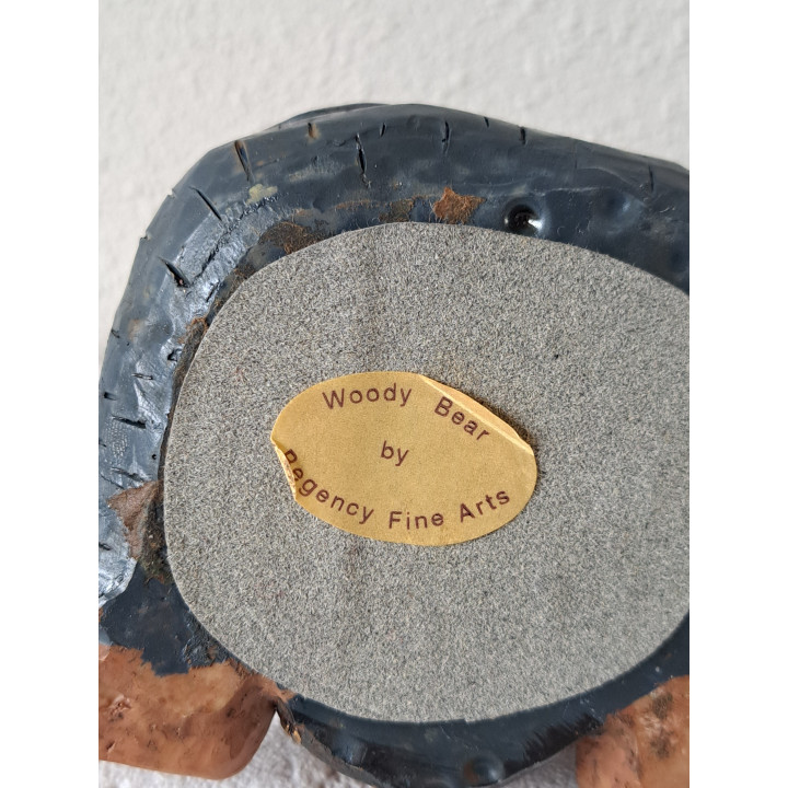 Woody beer met trommel, RFA kusthars 9x8x14cm - dierfiguren