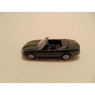 Jaguar XK8 cabrio 1:64 Maisto groen