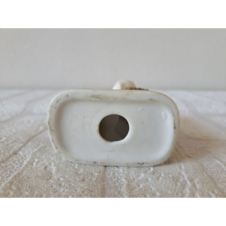 Leeuw met "I dream of you pussy cat", porselein 7x4.5x9cm - dierfiguren