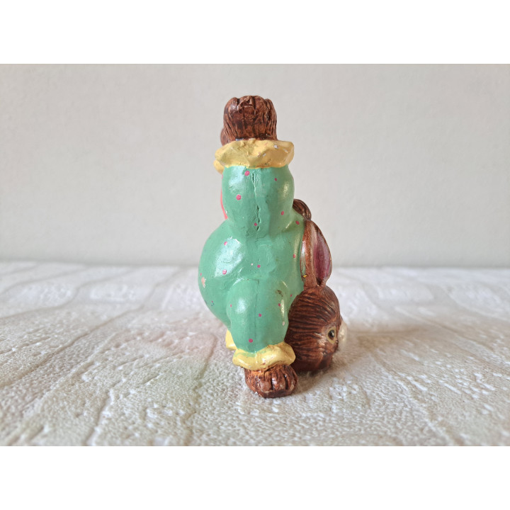 Konijn doet handstand in clownspak, aardewerk 7x5.5x9cm - dierfiguren