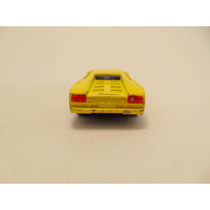 Lamborghini Diablo 1:64 Maisto geel