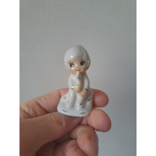 Meisje met fluit, porselein 3.5x2.5x6cm