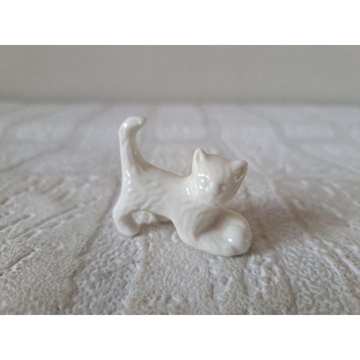 Mini Cat with Ball Porcelain - Compact Cat Figurine 4x1.5x3.5cm