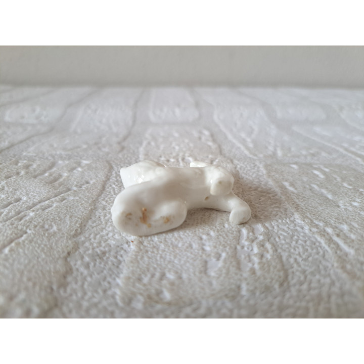 Mini Cat with Ball Porcelain - Compact Cat Figurine 4x1.5x3.5cm