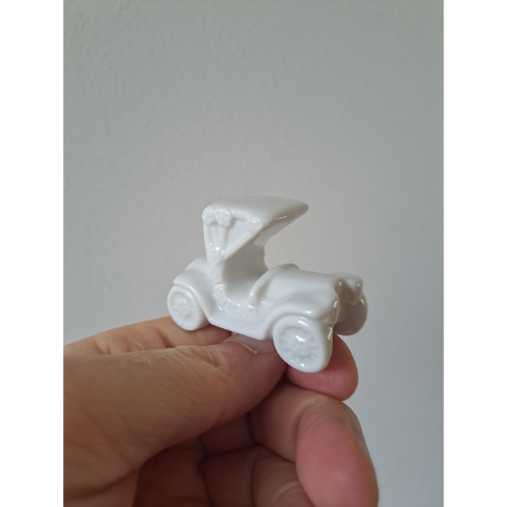 Vintage oldtimer auto, porselein 5.5x3x4cm