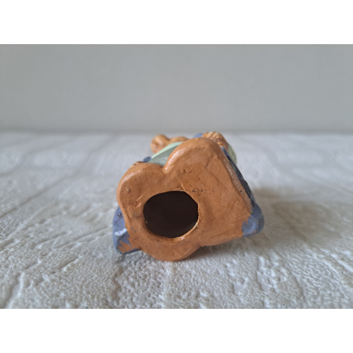 Muis aan het langlaufen, aardewerk 5x3.5x7cm - beeldjes