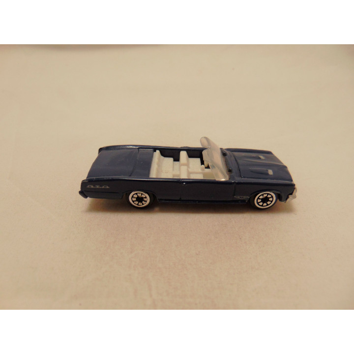 Pontiac GTO cabrio 1:64 Valvoline donkerblauw