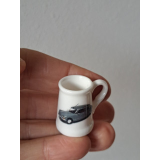 Porselein bierpul met Citroen DS 21, D2xH3cm