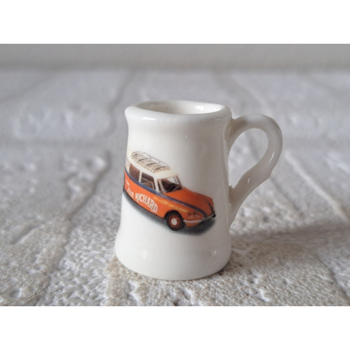Porselein bierpul met Citroen DS 21 break, D2xH3cm - handgemaakt