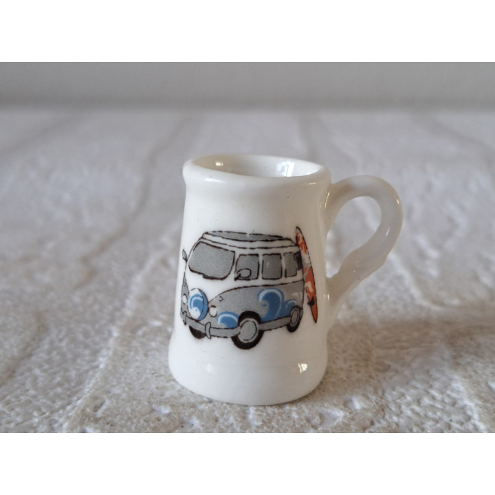 Porselein bierpul, Volkswagen bus met surfplank, D2xH3cm gr - handgemaakt