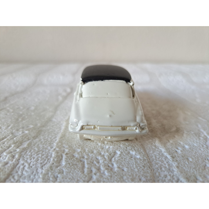 Citroen DS 19 gietmodel geschilderd, kunsthars 11x4x3.5cm - handgemaakt