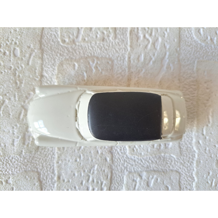 Citroen DS 19 gietmodel geschilderd, kunsthars 11x4x3.5cm - handgemaakt