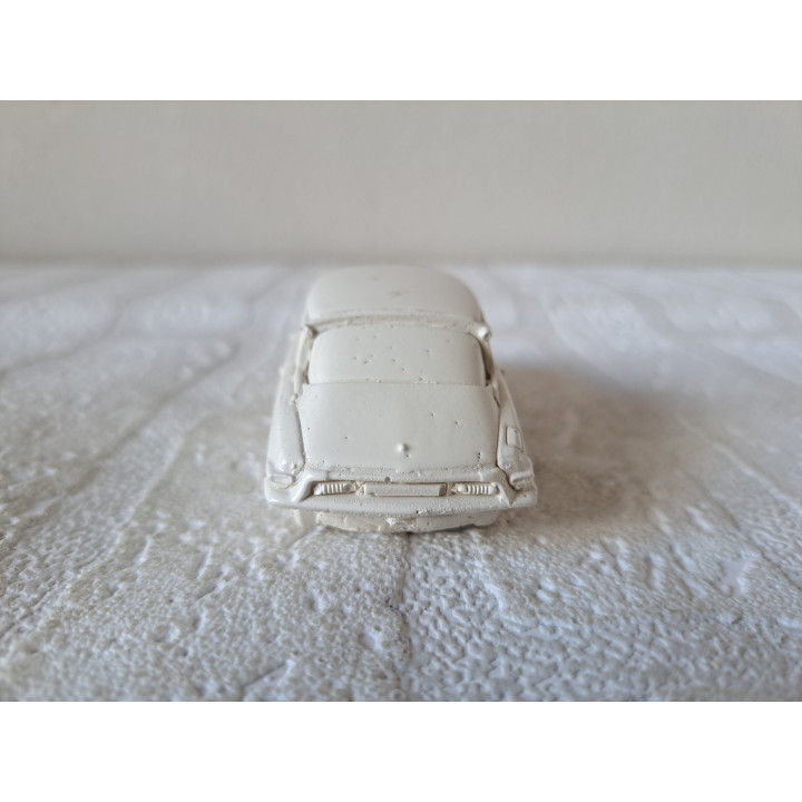 Citroen DS 19 gietmodel half geverfd, Keramisch gips 11x4x3.5cm - handgemaakt