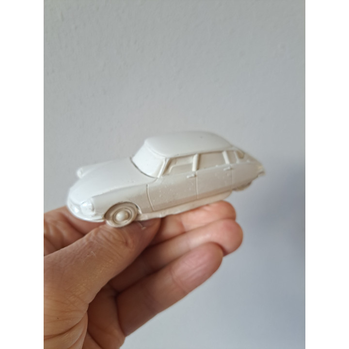 Citroen DS 19 gietmodel half geverfd, Keramisch gips 11x4x3.5cm