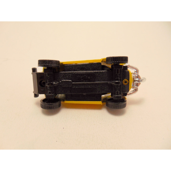 Volkswagen kever turbo Off road Bilstein 1:64 Maisto geel