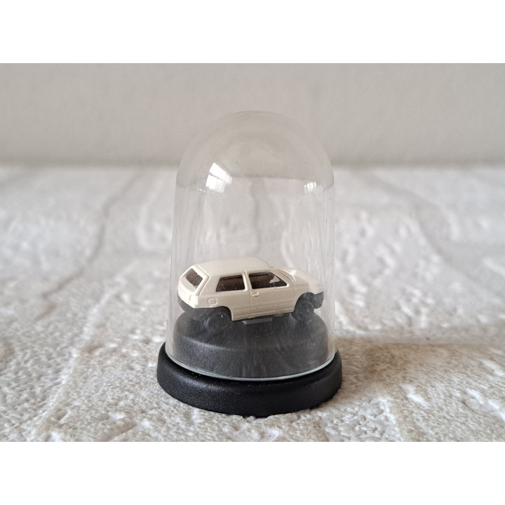 Volkswagen Golf type 3 1:160 in stolpje, kunststof D3xH4.5cm - modelauto