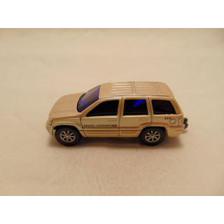 Jeep Grand Cherokee 2002 1:53 Maisto goudkleurig