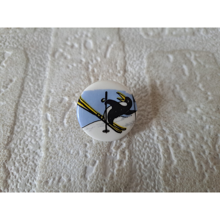 Porselein knoop, Pinguin met ski's Birchcroft D2.5xH1.5cm - Verzamelobject