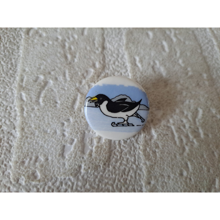 Porselein knoop Pinguin met schaatsen Birchcroft D2.5xH1.5cm - Verzamelobject