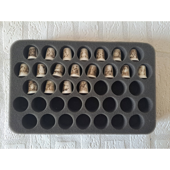 19 stuks Ot en Sien porselein vingerhoeden met opberg schuim - Ot en Sien