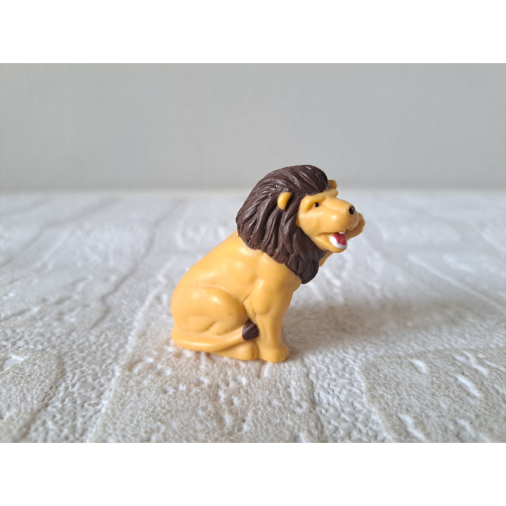 Leeuw, MEG 1997, rubber 4x2x4.5xcm - dierfiguren