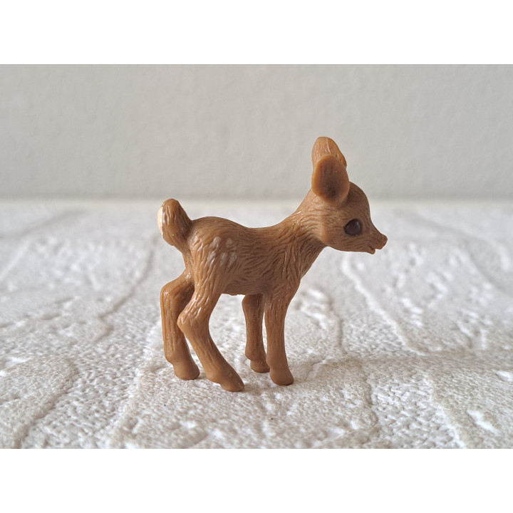 Reekalfje, MEG 1996, rubber 4x1.5x4cm - dierfiguren