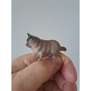 Birmaan poes, rubber 6.5x2x3cm