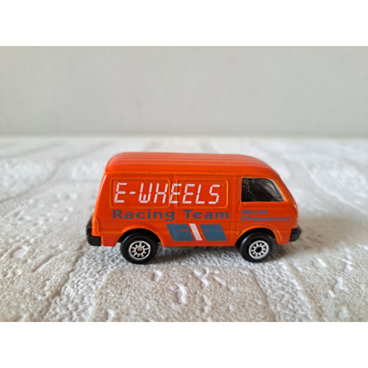 Ford Econovan E-WHEELS racing team 1:64 Maisto - modelauto
