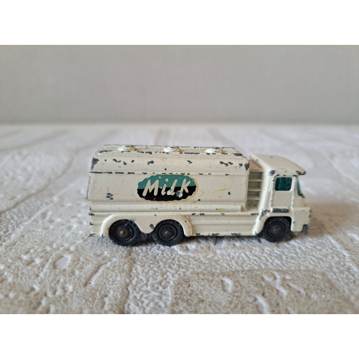 Guy motors Warrior tankwagen MILK 1:64 Husky models (2) - modelauto