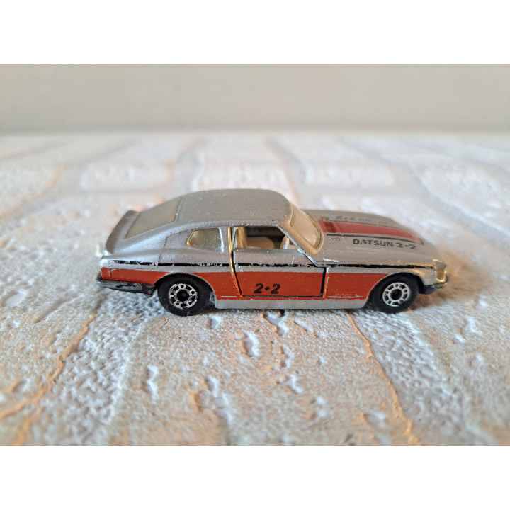 Datsun 260 Z 2+2 1:64 Matchbox MB67 (2) - modelauto