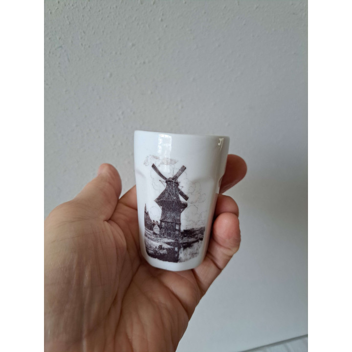 Bekertje Molen de Gooyer, Amsterdam, porselein D5.5xH7.5cm - handgemaakt