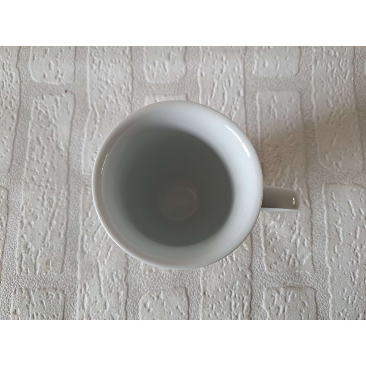 Beker Volkswagen bussen met surfplank, porselein D8.5xH11cm - handgemaakt