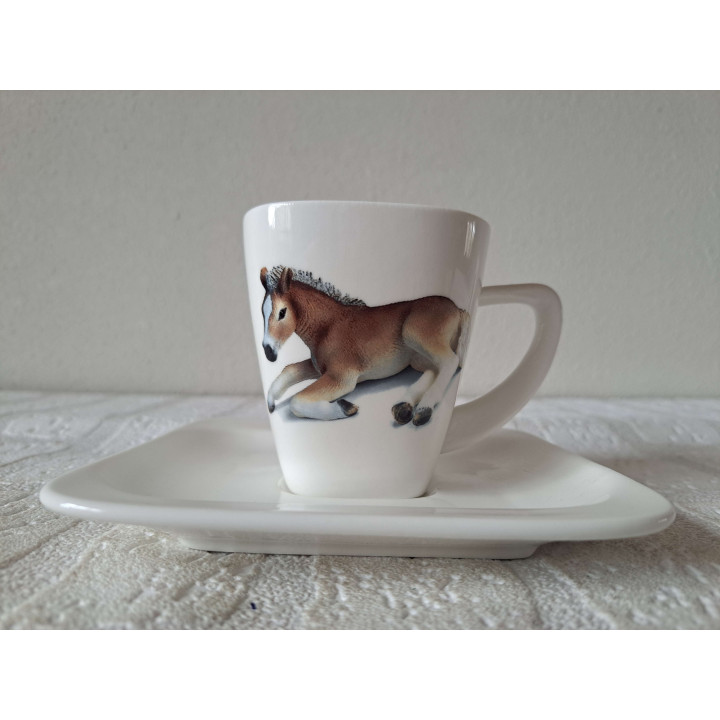 Kop en schotel met paard veulen, porselein 14x14x8.5cm - handgemaakt