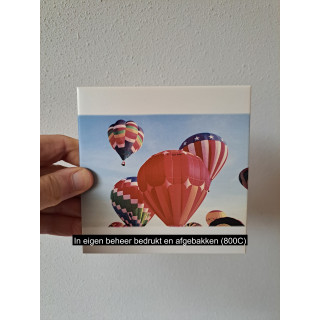 Wandtegel met luchtballonen, aardewerk 15x15x0.5cm magenta