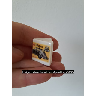 Boekje met Volkswagen kever 1939, porselein 2.5x2.5x2.5cm